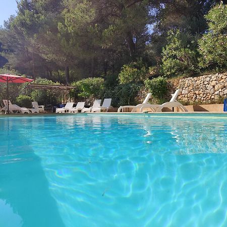 Villa Cigalons En Pleine Pinede Avec Piscine Chauffee De Mai A Septembre Ориоль Экстерьер фото